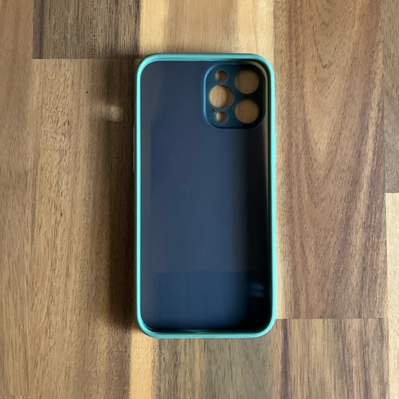 iPhone 14 Pro Max Silicone Cover - Picture 4 of 4